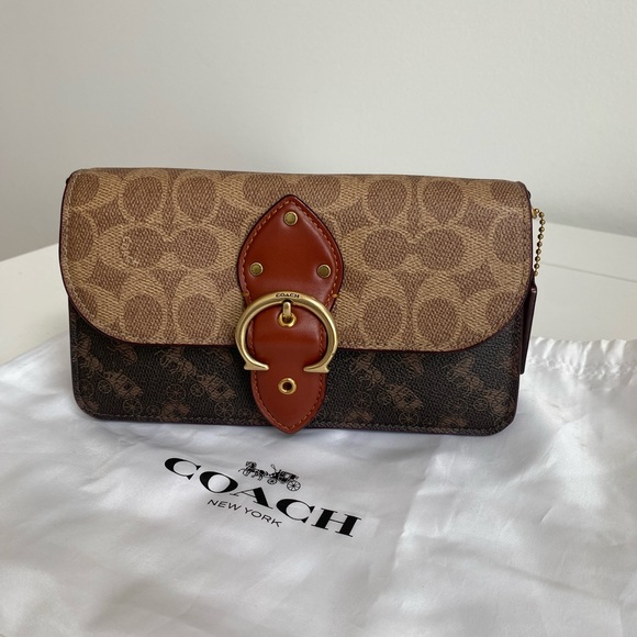 Coach Beat Bag Crossbody Clutch - Picture 2 of 4